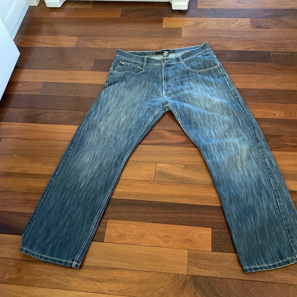 South poles size 38x36